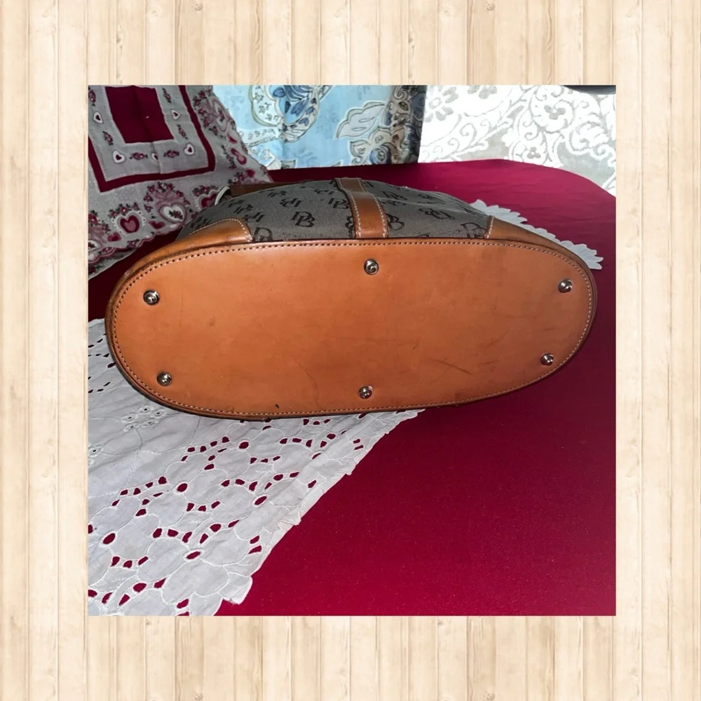 Dooney & Bourke Sugnature Shoulder Bag - Picture 5 of 9